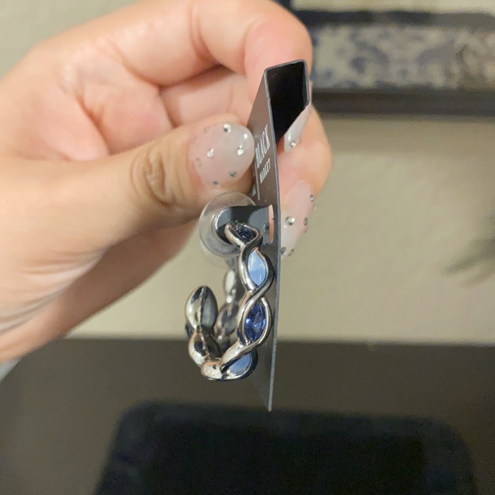 Whbm earrings - Picture 3 of 4
